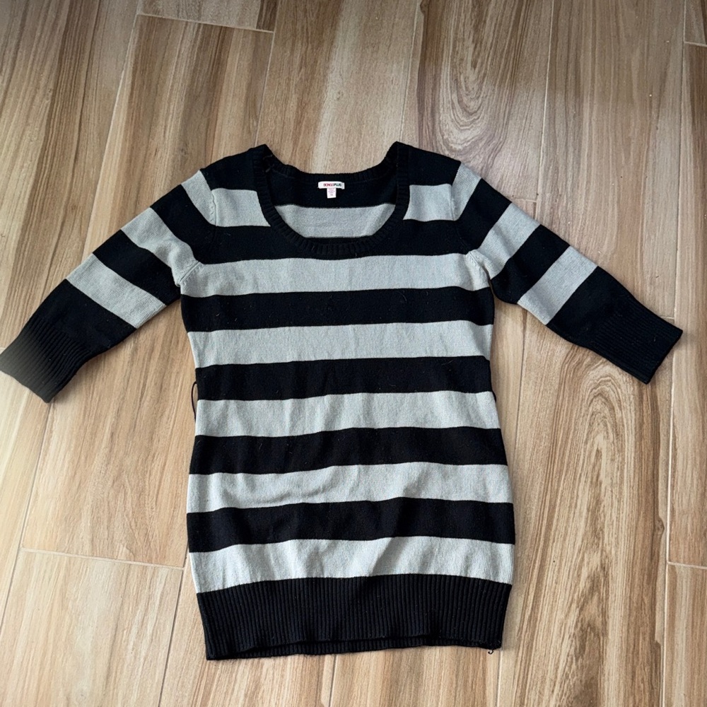 BONGO Women's Black and Gray Striped Sweater